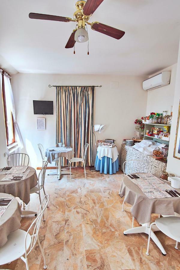 B&B Del Castello Σαν Μπενεντέτο ντελ Τρόντο Εξωτερικό φωτογραφία