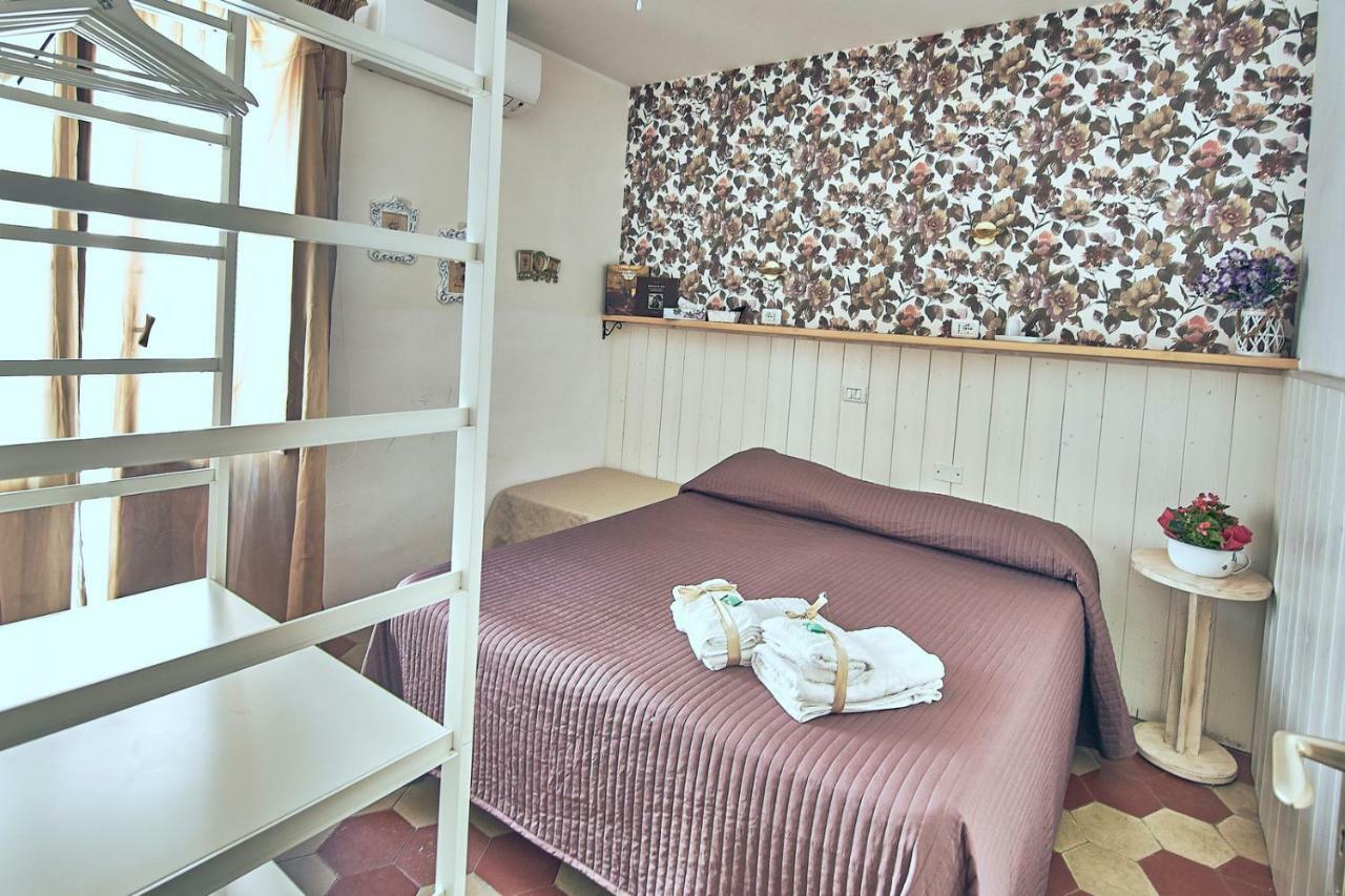 B&B Del Castello Σαν Μπενεντέτο ντελ Τρόντο Εξωτερικό φωτογραφία